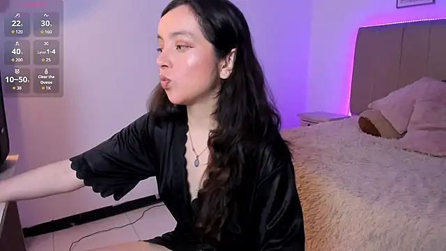 Snapshot of ana_ev chatting on 05.17.26 ana ev online show from 05.17.26