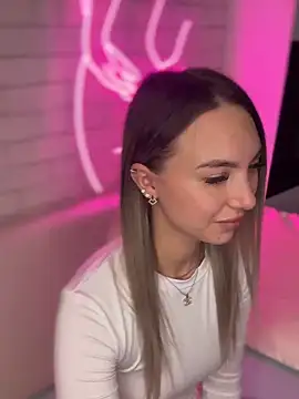 MiaMinx online show from 12.10.24