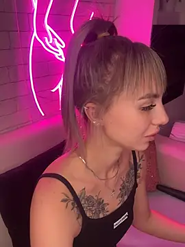 MiaMinx online show from 12.29.24