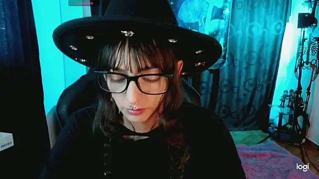 Kizzuky online show from 03.14.25