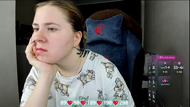 Olivia Munk online show from 11.29.25