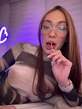 Snapshot of MichelleFerry_ chatting on 02.27.25 MichelleFerry online show from 02.27.25