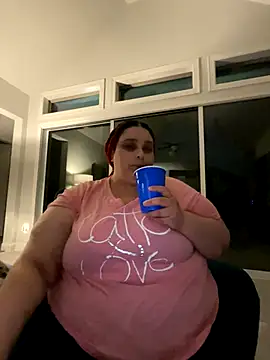 Snapshot of bbwredhead chatting on 10.05.25 bbwredhead online show from 10.05.25