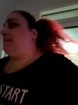 Snapshot of bbwredhead chatting on 10.12.25 bbwredhead online show from 10.12.25