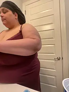 Snapshot of bbwredhead chatting on 10.16.25 bbwredhead online show from 10.16.25