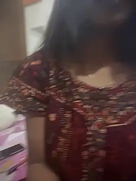 Snapshot of PARI_Hun chatting on 11.01.25 PARI Hun online show from 11.01.25