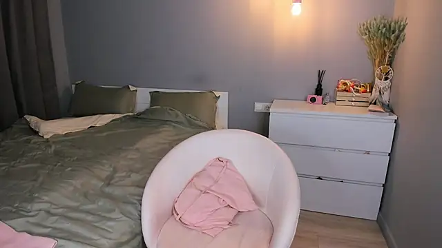 missliiaa online show from 10.23.25