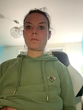 BabyNila online show from 10.17.25