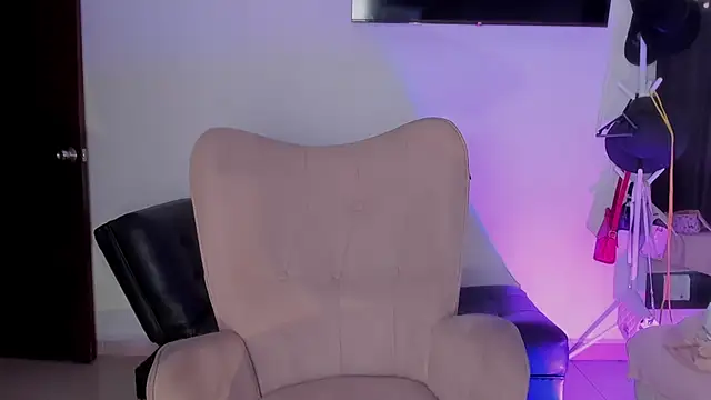 selene king2 online show from 09.18.25