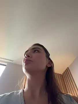 Snapshot of AnnaCastillo_ chatting on 06.04.26 AnnaCastillo online show from 06.04.26