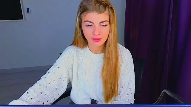 Snapshot of _comefeelme_ chatting on 11.13.25 comefeelme online show from 11.13.25