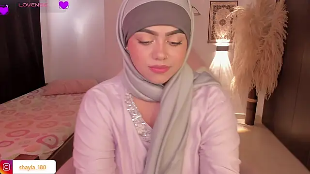 shayla 18 online show from 10.17.25