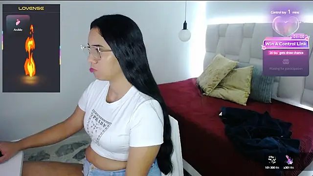 Snapshot of tiffany__pink chatting on 02.12.25 tiffany pink online show from 02.12.25