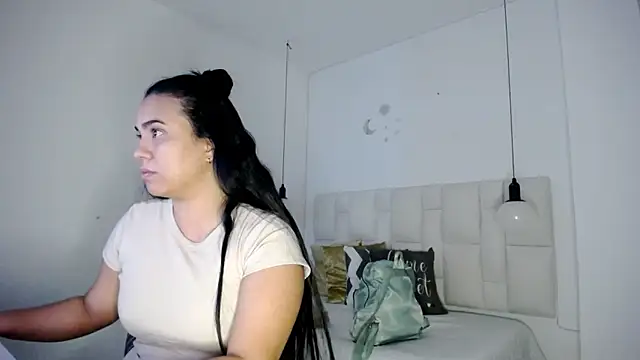 Snapshot of tiffany__pink chatting on 09.20.25 tiffany pink online show from 09.20.25