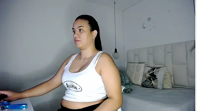 Snapshot of tiffany__pink chatting on 10.09.25 tiffany pink online show from 10.09.25