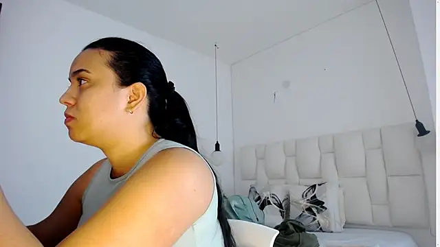 Snapshot of tiffany__pink chatting on 10.11.25 tiffany pink online show from 10.11.25