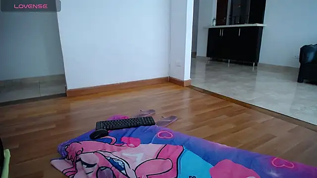 Snapshot of tiffany__pink chatting on 11.09.25 tiffany pink online show from 11.09.25