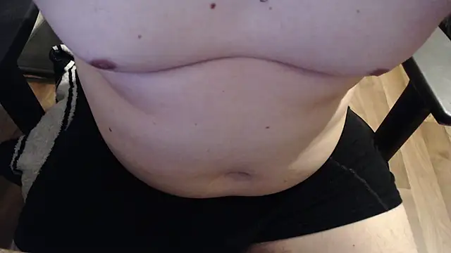 Snapshot of sweetsmile93 chatting on 01.06.25 sweetsmile93 online show from 01.06.25