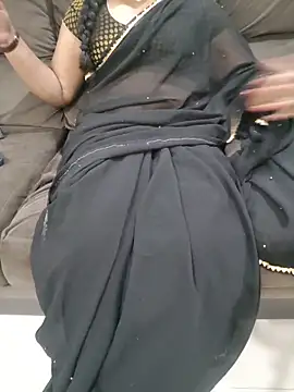 Snapshot of Mounika25 chatting on 05.15.26 Mounika25 online show from 05.15.26