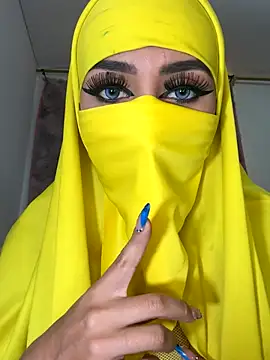 Snapshot of _alabina_ chatting on 10.17.25 alabina online show from 10.17.25