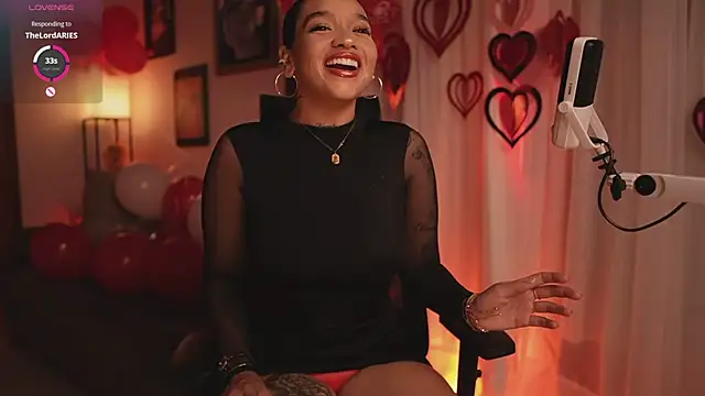 HannahW  online show from 02.14.26