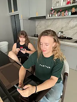 Nura n Sarah online show from 01.11.26