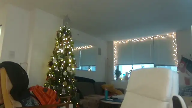 Snapshot of theblacklordmaster chatting on 12.20.24 theblacklordmaster online show from 12.20.24