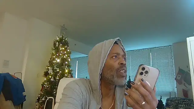 Snapshot of theblacklordmaster chatting on 01.02.25 theblacklordmaster online show from 01.02.25