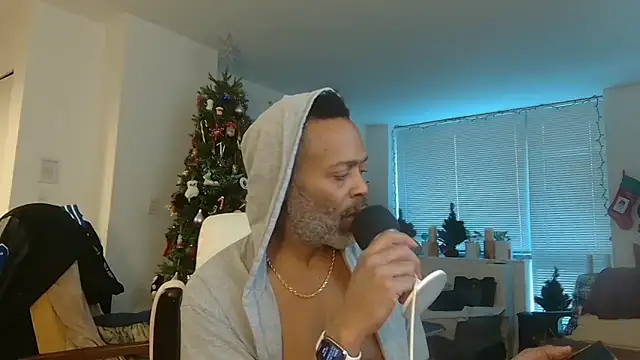 Snapshot of theblacklordmaster chatting on 01.07.25 theblacklordmaster online show from 01.07.25