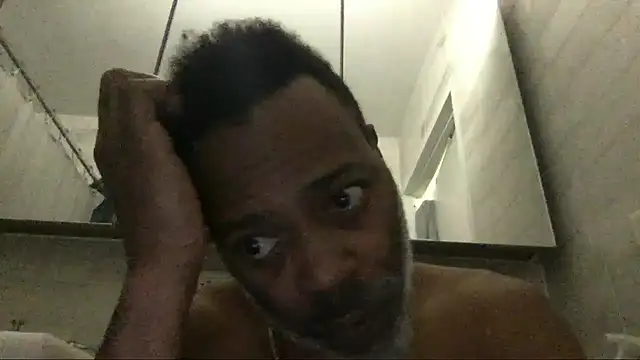 Snapshot of theblacklordmaster chatting on 01.15.25 theblacklordmaster online show from 01.15.25