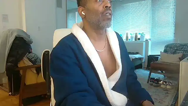 Snapshot of theblacklordmaster chatting on 02.06.25 theblacklordmaster online show from 02.06.25