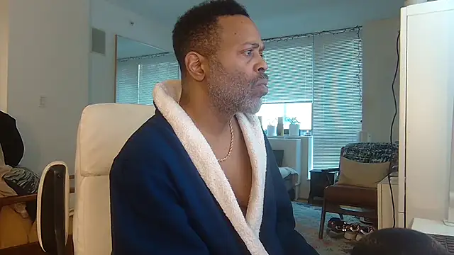 Snapshot of theblacklordmaster chatting on 02.11.25 theblacklordmaster online show from 02.11.25