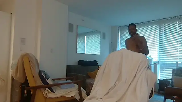 Snapshot of theblacklordmaster chatting on 03.10.25 theblacklordmaster online show from 03.10.25