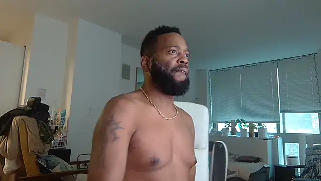 Snapshot of theblacklordmaster chatting on 10.08.25 theblacklordmaster online show from 10.08.25