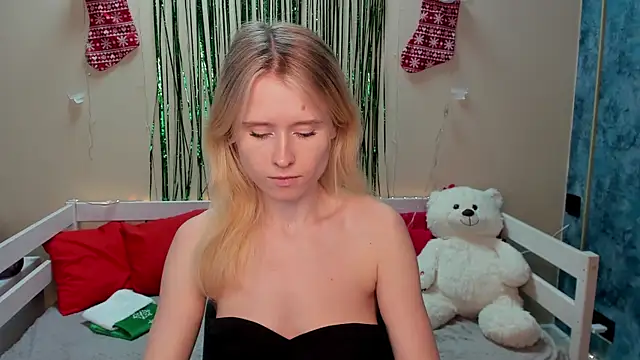 Snapshot of _adel_brooks_ chatting on 12.15.24 adel brooks online show from 12.15.24