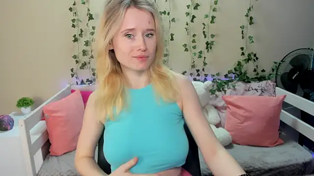 Snapshot of _adel_brooks_ chatting on 01.14.25 adel brooks online show from 01.14.25