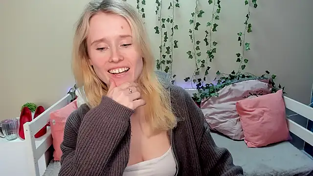 Snapshot of _adel_brooks_ chatting on 01.16.25 adel brooks online show from 01.16.25