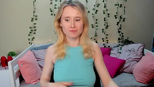 Snapshot of _adel_brooks_ chatting on 01.21.25 adel brooks online show from 01.21.25