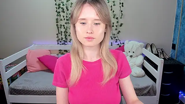 Snapshot of _adel_brooks_ chatting on 10.19.25 adel brooks online show from 10.19.25