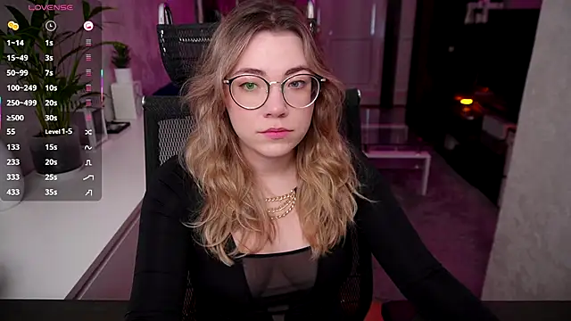 RemyCute online show from 10.18.25