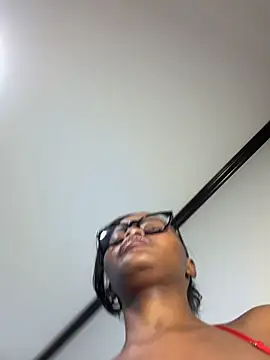Snapshot of Neelo-Smith chatting on 05.16.26 Neelo-Smith online show from 05.16.26