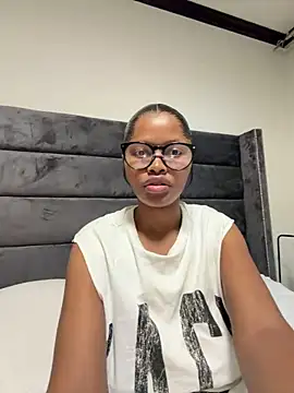 Snapshot of Neelo-Smith chatting on 05.21.26 Neelo-Smith online show from 05.21.26