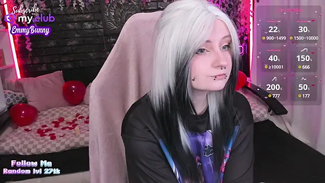 Snapshot of EmmyBunny chatting on 02.08.25 EmmyBunny online show from 02.08.25