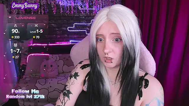 Snapshot of EmmyBunny chatting on 03.13.25 EmmyBunny online show from 03.13.25