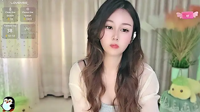 Snapshot of Aimee-520 chatting on 10.10.25 Aimee-520 online show from 10.10.25