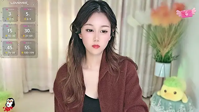 Snapshot of Aimee-520 chatting on 10.15.25 Aimee-520 online show from 10.15.25