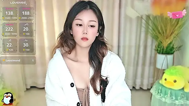 Snapshot of Aimee-520 chatting on 11.02.25 Aimee-520 online show from 11.02.25