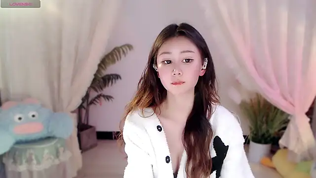 Aimee-520 online show from 12.22.25