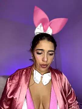 Alicia Ruiz online show from 10.31.25