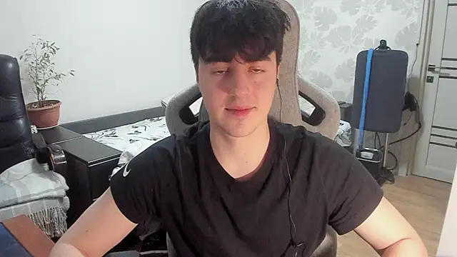 Knuckles17 online show from 12.21.25